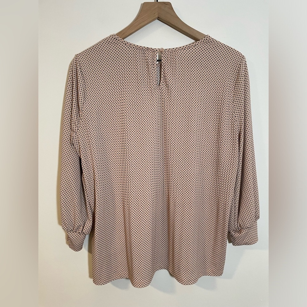 Adrianna Papell Pink With Black Polka Dot Blouse Size Medium Bubble Sleeve EUC - Picture 5 of 12